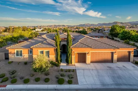 8837 S Cimarron Rd, Las Vegas, NV 89113