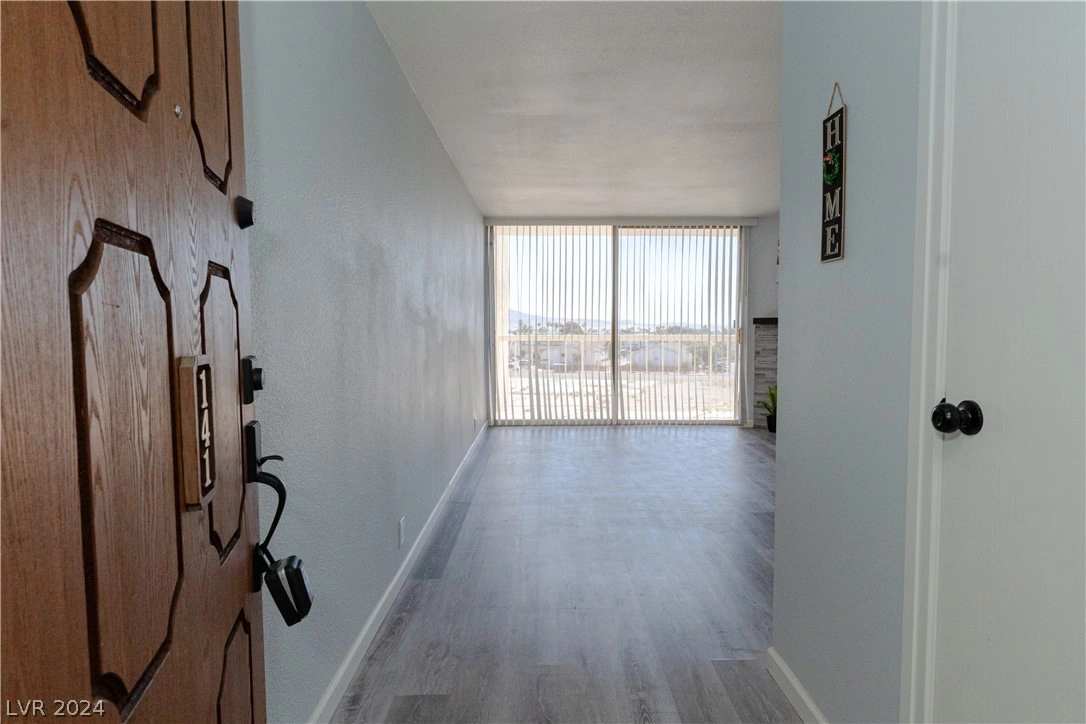 745 N Royal Crest Cir Unit 141