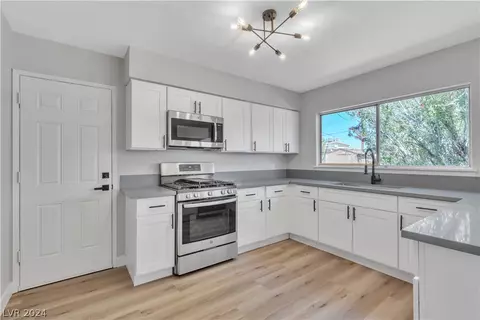 4770 Marnell Dr, Las Vegas, NV 89121