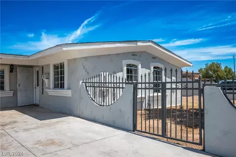 1332 Scenic Way, Las Vegas, NV 89108