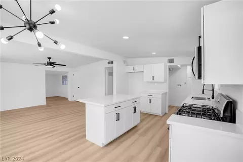 3133 Kaibab Ave, Las Vegas, NV 89101