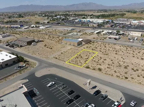 120 S Humahuaca St, Pahrump, NV 89048