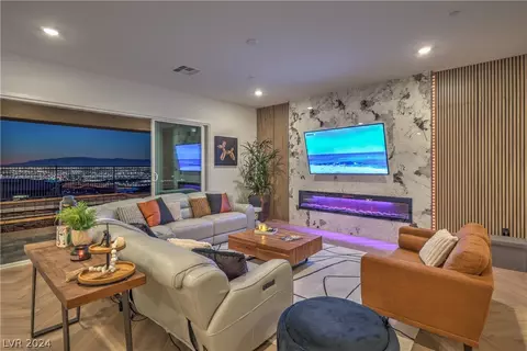 530 La Nain Ln, Henderson, NV 89012
