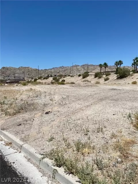 3651 S Pointe Cir, Laughlin, NV 89029 photo 2