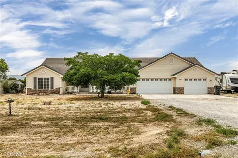 3270 Oakleaf Ave, Pahrump, NV 89048