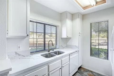 4831 S Torrey Pines Dr #104, Las Vegas, NV 89103