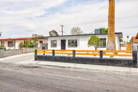 208 Princeton St, Las Vegas, NV 89107
