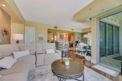 2700 Las Vegas Blvd #3901, Las Vegas, NV 89109