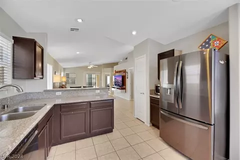 3183 Moon Beam Ave, Henderson, NV 89052