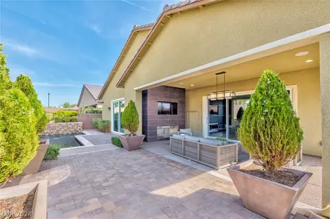 Exterior - 2538 Strathmill Ave, Henderson, NV 89044 photo 2 of 9