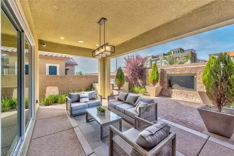 Exterior - 2538 Strathmill Ave, Henderson, NV 89044 photo 7 of 9