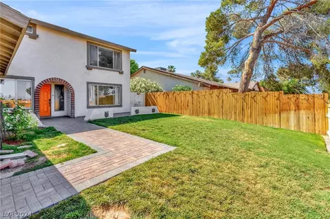 5373 Annie Oakley Dr, Las Vegas, NV 89120