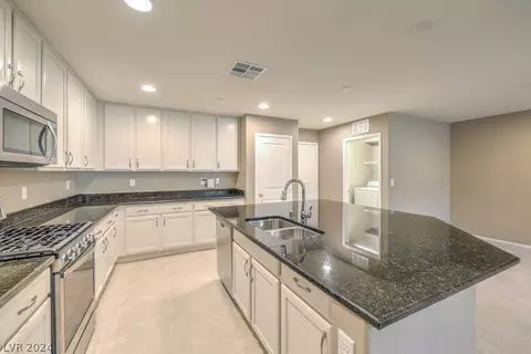 3004 Bicentennial Pkwy #-, Henderson, NV 89044
