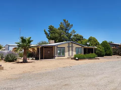 33 Comanche Trl, Cal Nev Ari, NV 89039