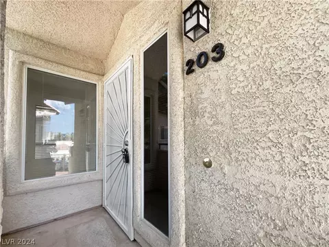 5265 Caspian Springs Dr #203, Las Vegas, NV 89120