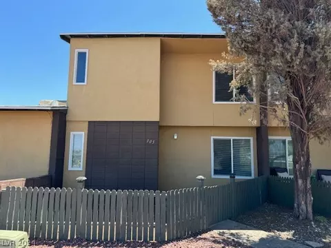305 E Van Wagenen St #305, Henderson, NV 89015