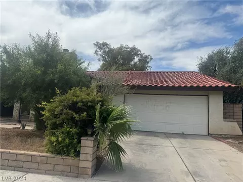 5461 Supai Dr, Las Vegas, NV 89103