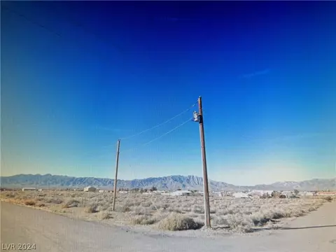 781 W Elderberry St, Pahrump, NV 89048