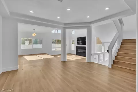 3816 Beacon Point St, Las Vegas, NV 89129