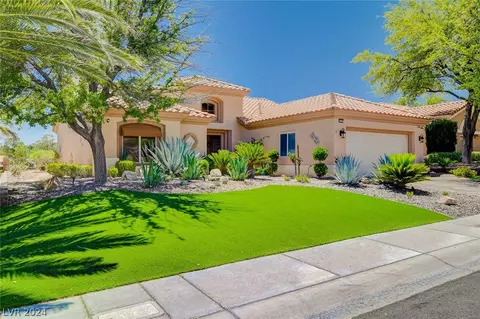 2660 Crown Ridge Dr, Las Vegas, NV 89134