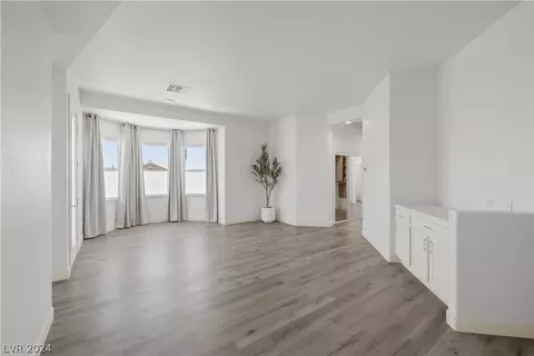 5736 Heather Breeze Ct, Las Vegas, NV 89141