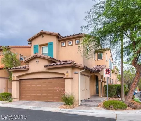 9270 Opal Hills Ln, Las Vegas, NV 89178