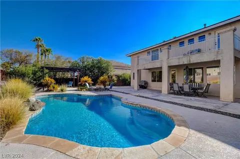 710 Lava Falls Dr, Las Vegas, NV 89110