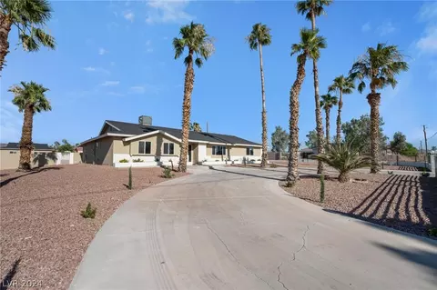 523 Emden St, Henderson, NV 89015