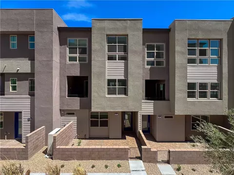 671 Agate Bridge St, Las Vegas, NV 89138
