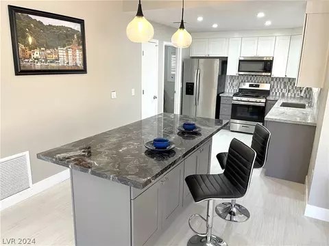 3025 Hidden Treasure Dr, Las Vegas, NV 89134