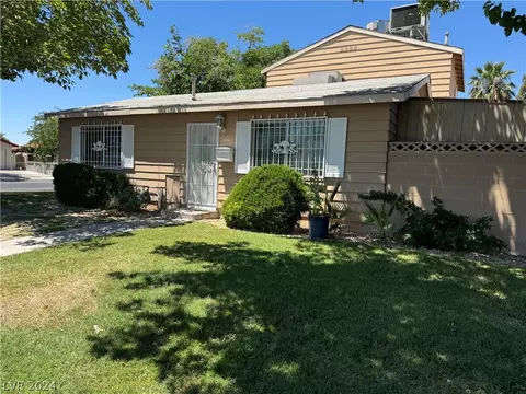 3830 Surfrider Ln, Las Vegas, NV 89110