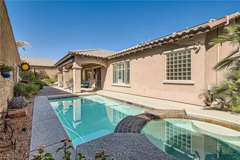 7321 Pinfeather Way, North Las Vegas, NV 89084