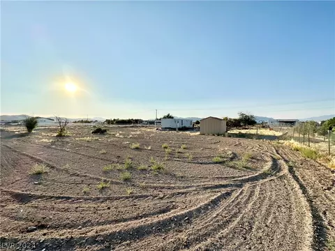 4121 Flamingo Rd, Pahrump, NV 89048