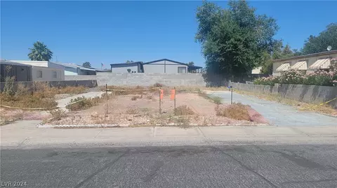 3323 Haleakala Dr, Las Vegas, NV 89122