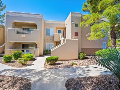 1900 Villa Palms Ct #204, Las Vegas, NV 89128