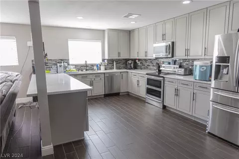 5812 Auborn Ave, Las Vegas, NV 89108