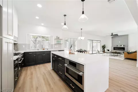 5453 Big Sky Ln, Las Vegas, NV 89149