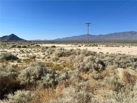1340 W Finehill St, Pahrump, NV 89060