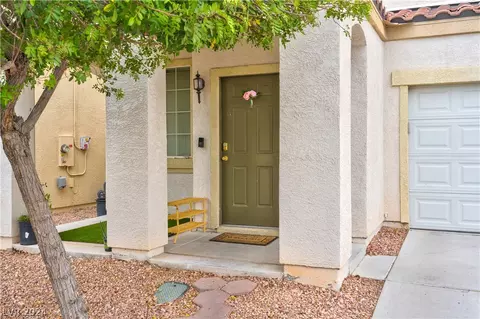 7687 Hampton Cove Ln, Las Vegas, NV 89113