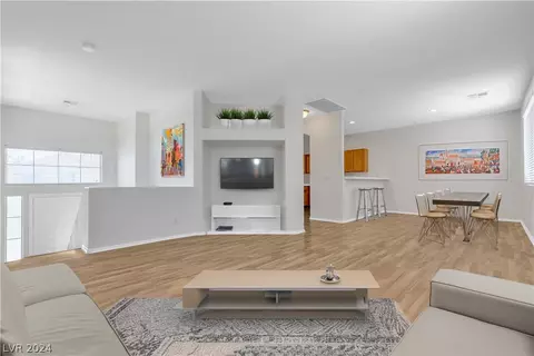 1050 Sweeping Ivy Ct, Las Vegas, NV 89183