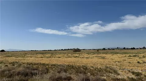 1121 Enchanted Mesa St, Pahrump, NV 89048