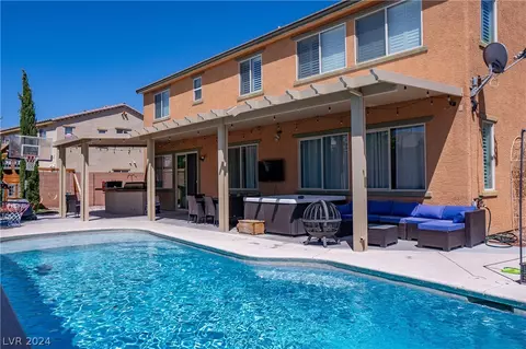 6633 Salt Basin St, North Las Vegas, NV 89084