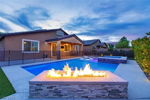 6218 Starflare St, Las Vegas, NV 89148