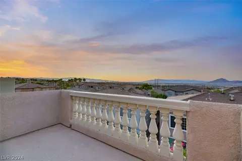 203 Priority Point St, Henderson, NV 89012