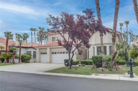 2000 Bay Hill Dr, Las Vegas, NV 89117