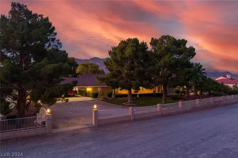 7670 Brent Ln, Las Vegas, NV 89131