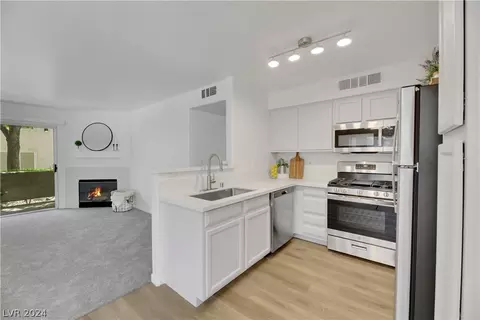 3067 Key Largo Dr #101, Las Vegas, NV 89120
