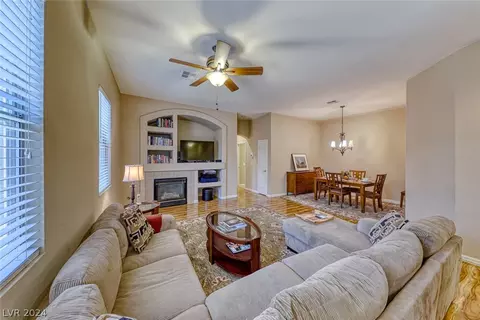 266 Kyland Cove Ave, Las Vegas, NV 89123
