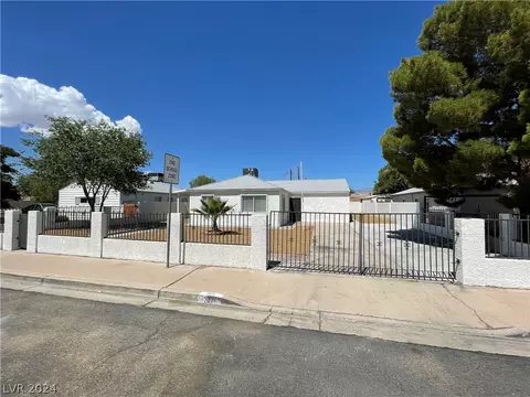 818 Bedford Rd, Las Vegas, NV 89107