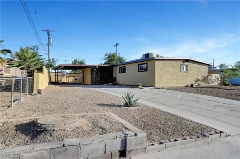 4869 Newton Dr, Las Vegas, NV 89121